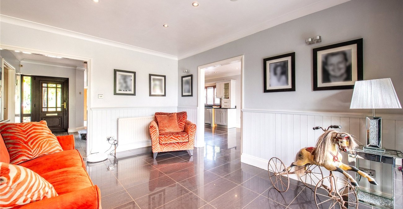 4 bedroom house for sale in Rainham | Robinson Michael & Jackson