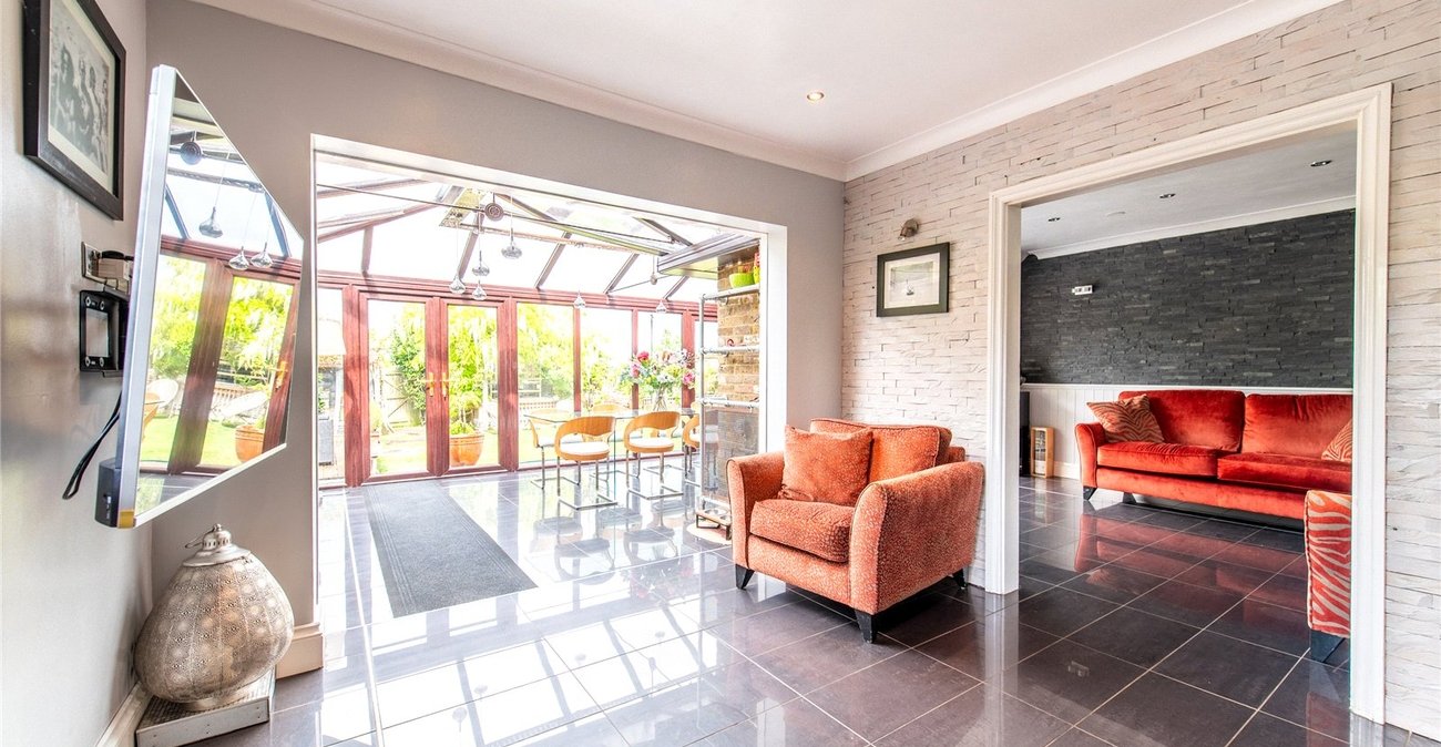 4 bedroom house for sale in Rainham | Robinson Michael & Jackson
