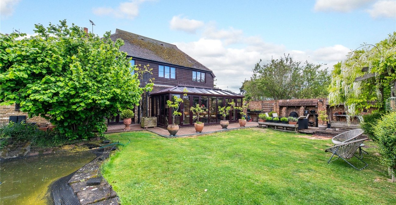 4 bedroom house for sale in Rainham | Robinson Michael & Jackson