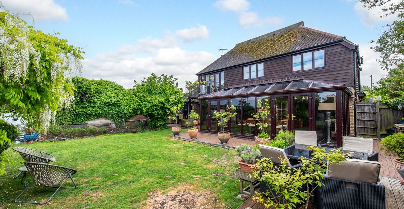 4 bedroom house for sale in Rainham | Robinson Michael & Jackson