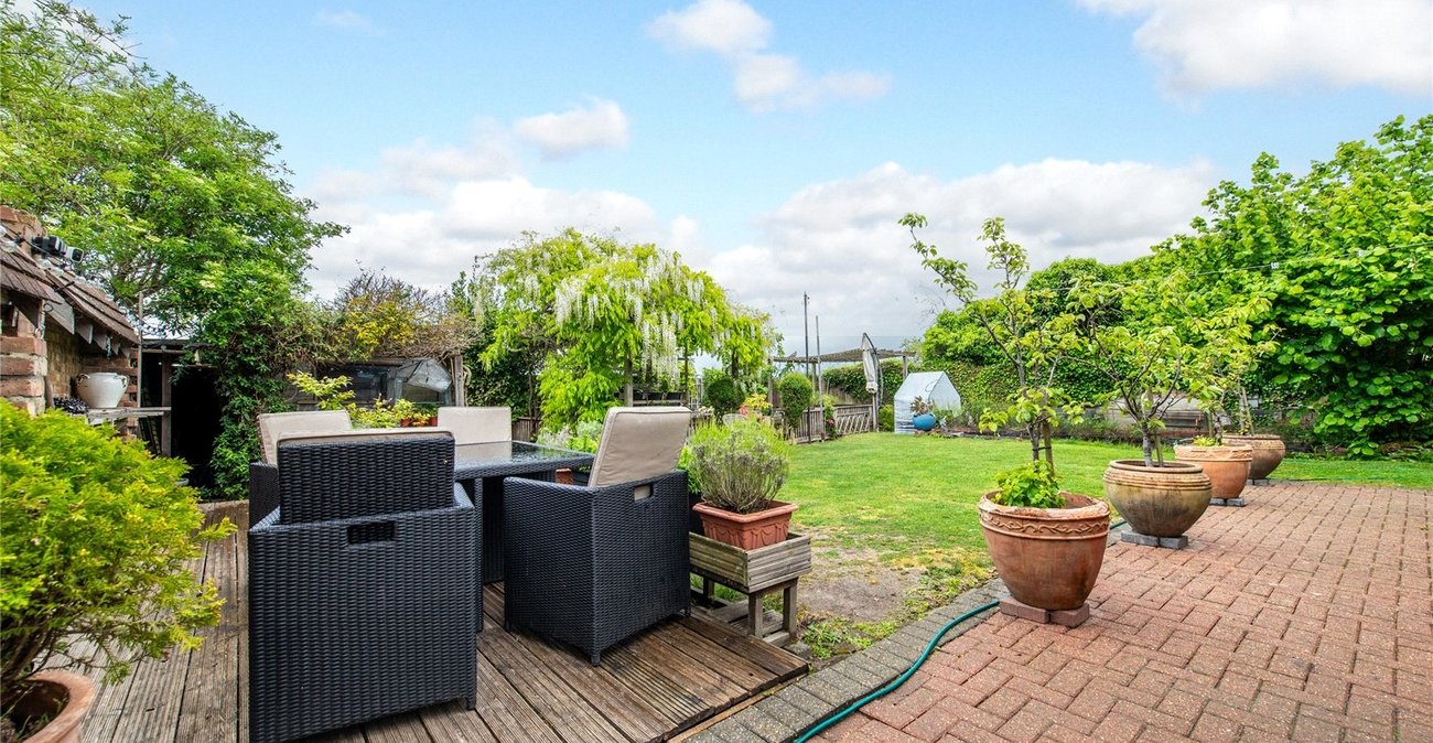 4 bedroom house for sale in Rainham | Robinson Michael & Jackson