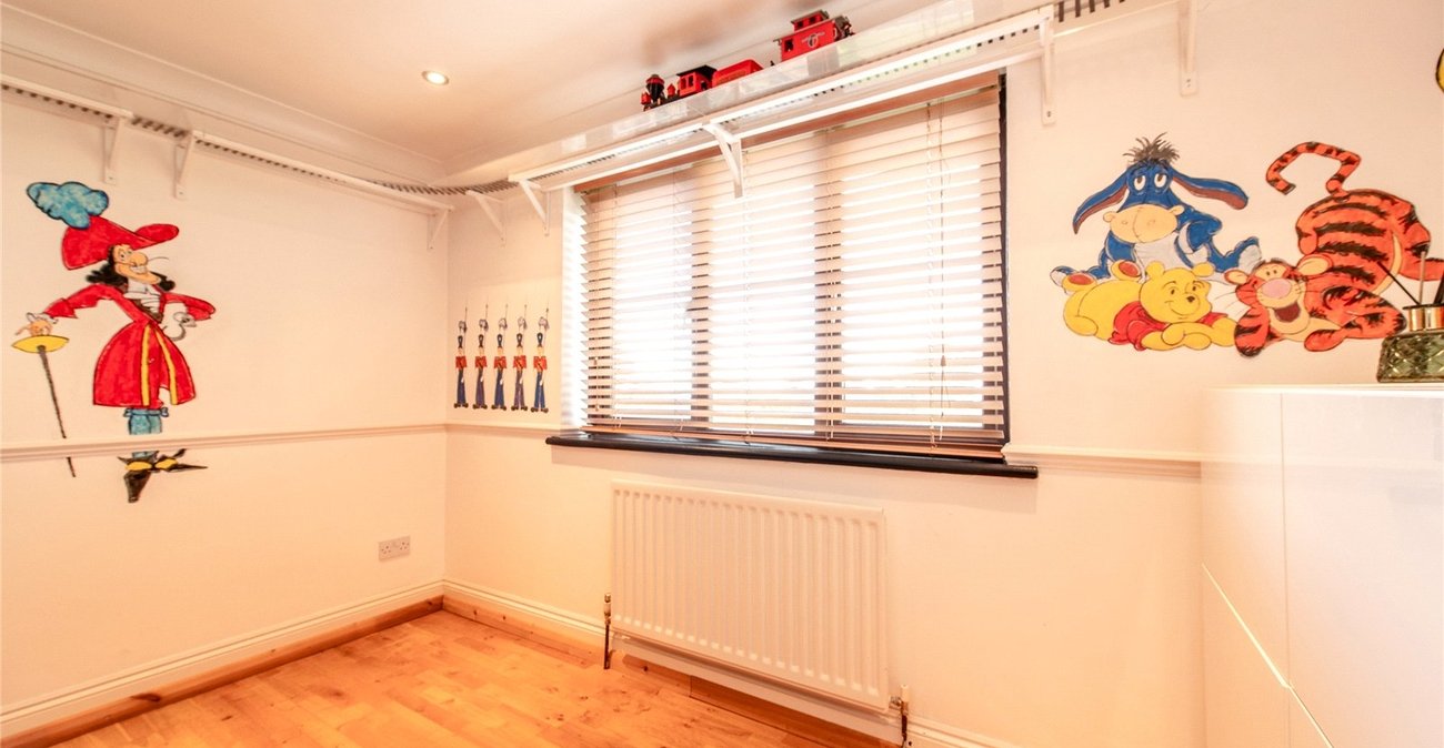4 bedroom house for sale in Rainham | Robinson Michael & Jackson