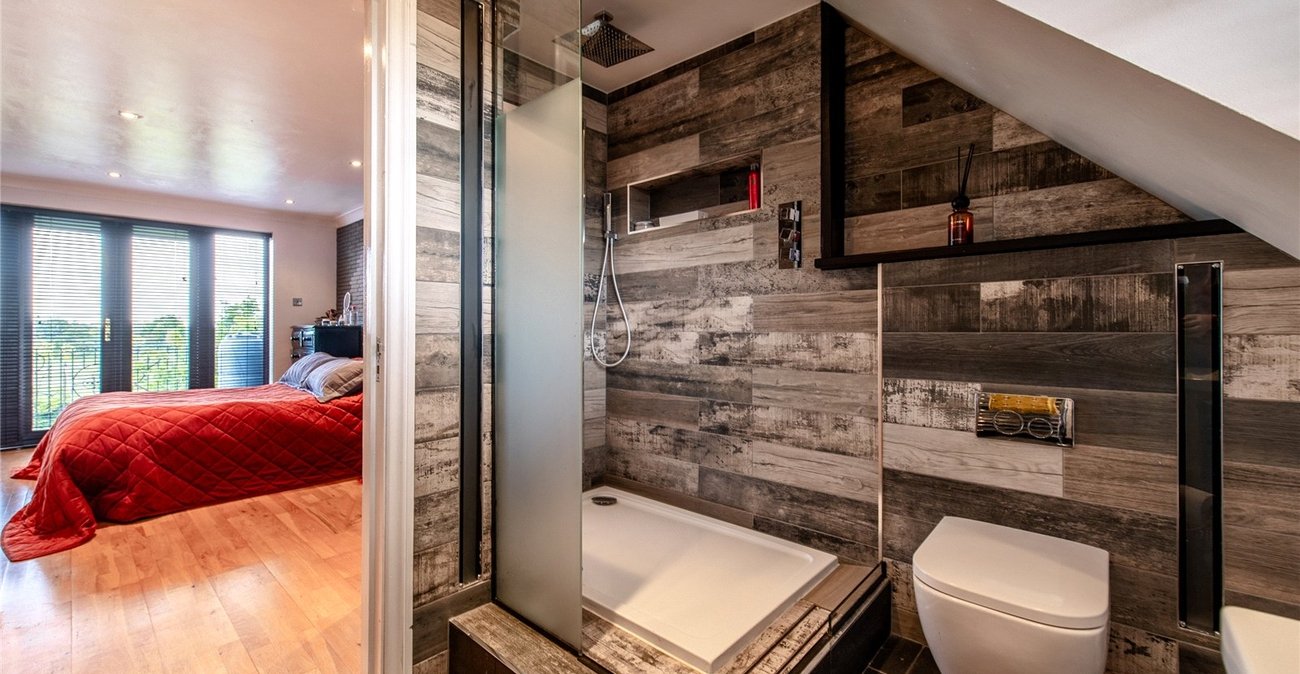4 bedroom house for sale in Rainham | Robinson Michael & Jackson