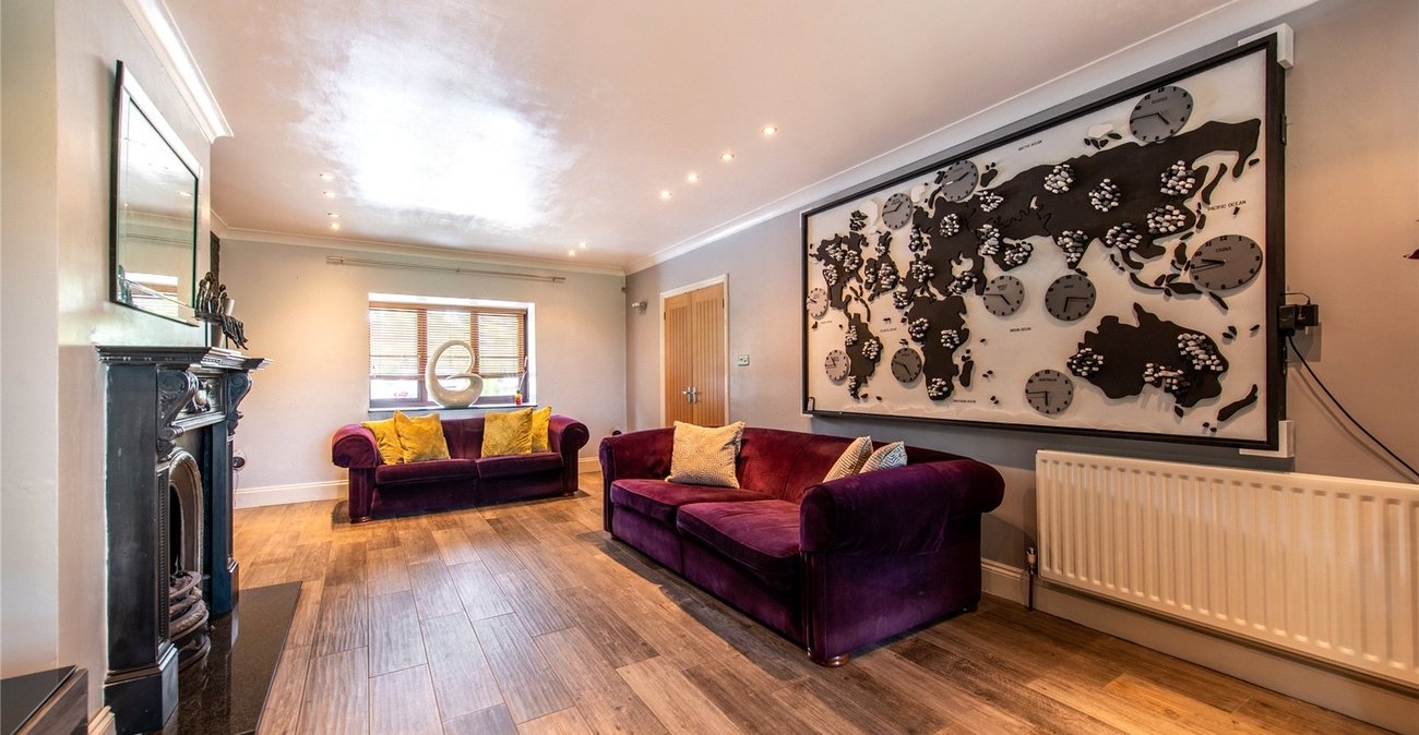 4 bedroom house for sale in Rainham | Robinson Michael & Jackson