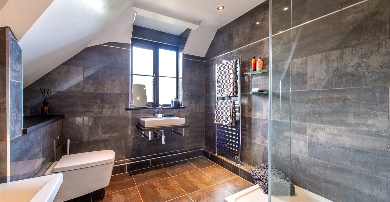 4 bedroom house for sale in Rainham | Robinson Michael & Jackson