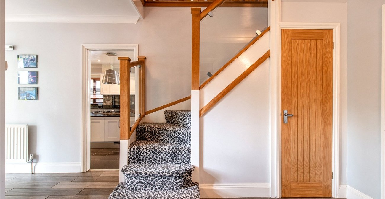 4 bedroom house for sale in Rainham | Robinson Michael & Jackson