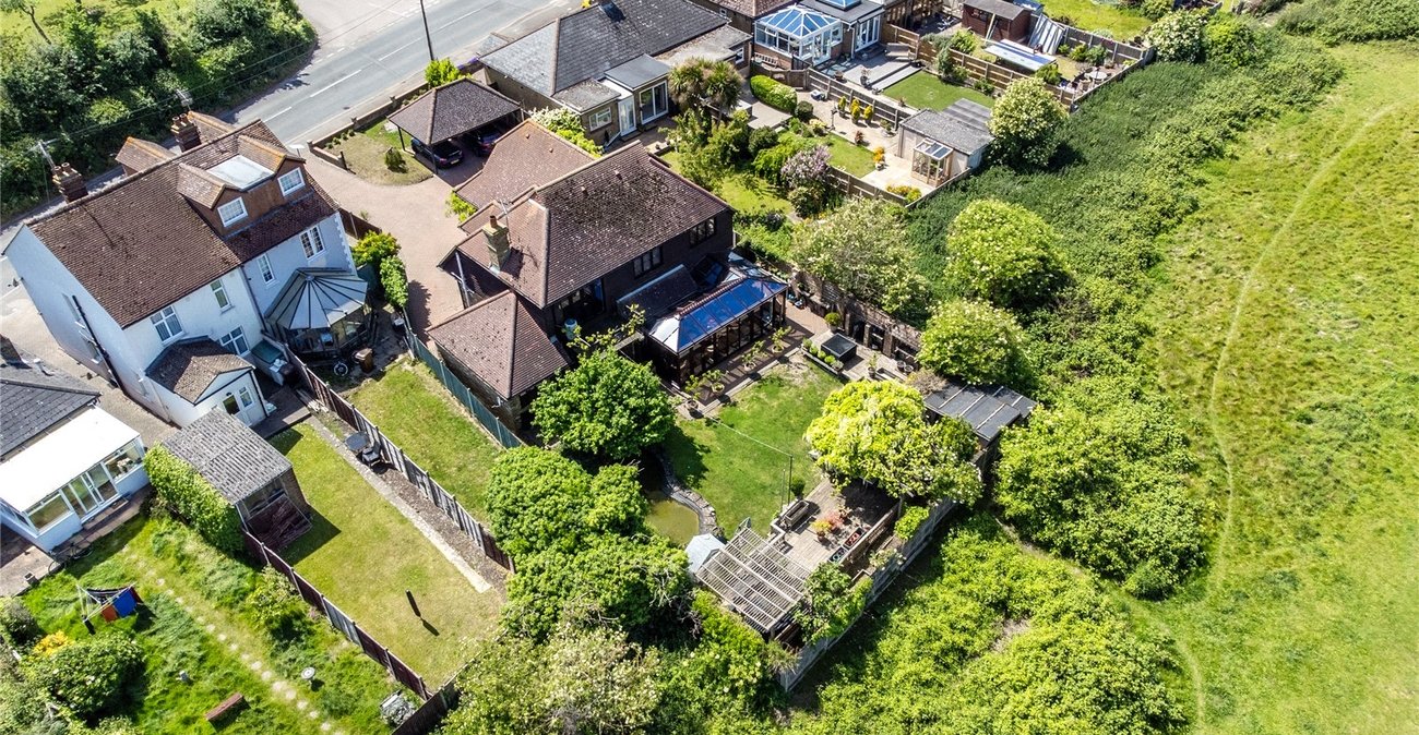 4 bedroom house for sale in Rainham | Robinson Michael & Jackson