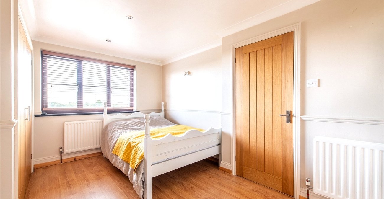 4 bedroom house for sale in Rainham | Robinson Michael & Jackson