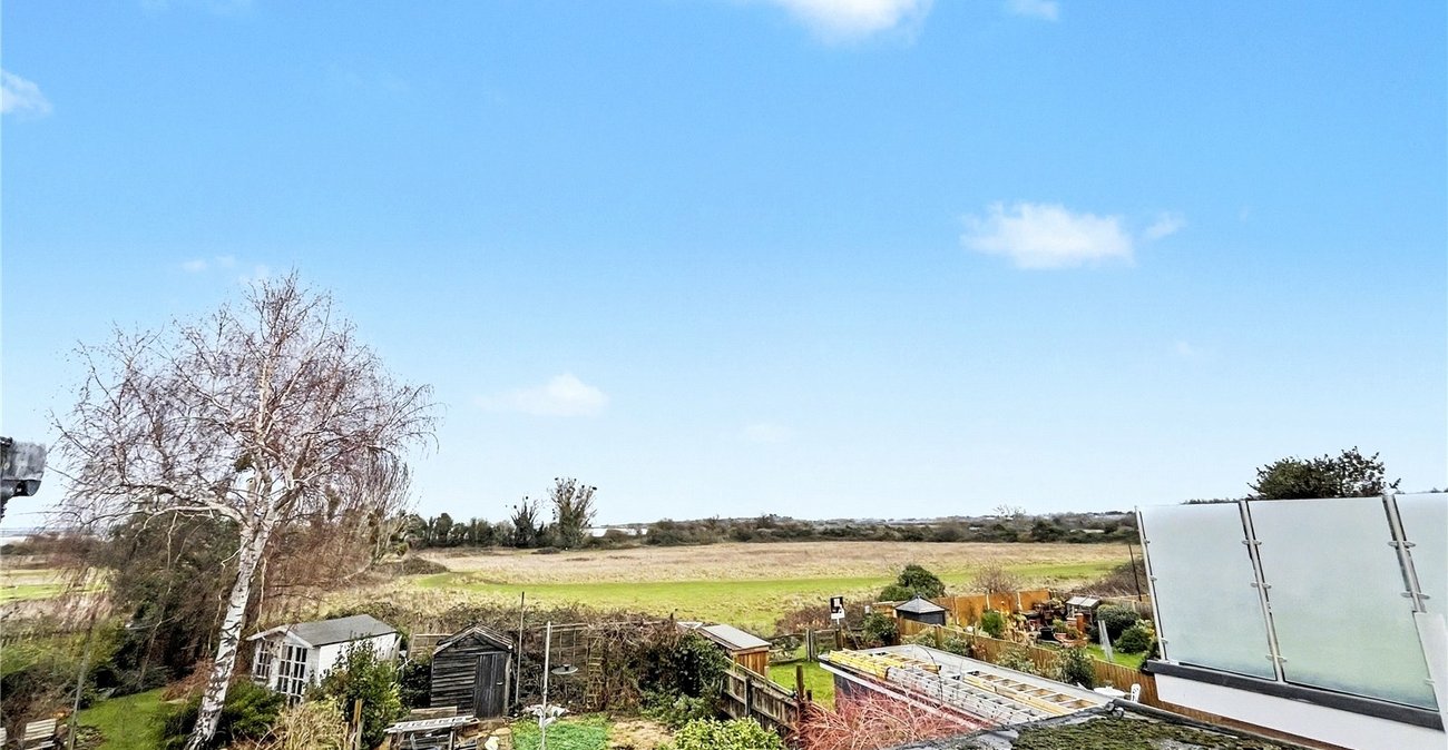 3 bedroom house for sale in Rainham | Robinson Michael & Jackson