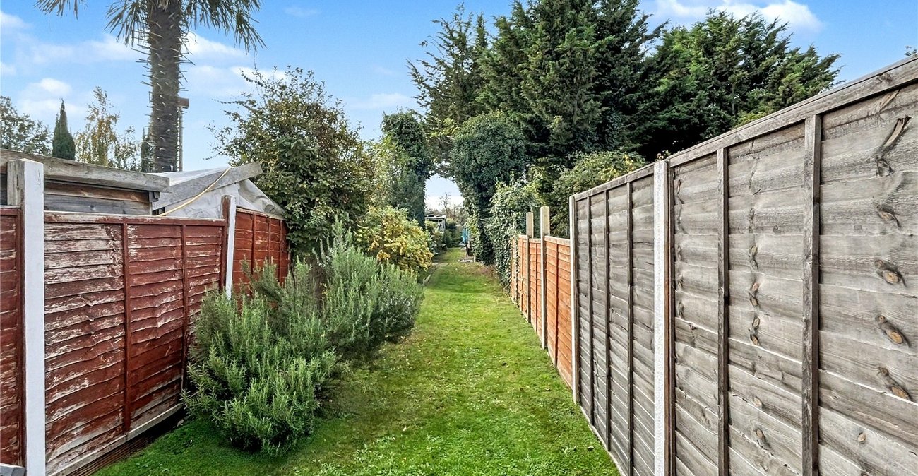 2 bedroom house for sale in Rainham | Robinson Michael & Jackson