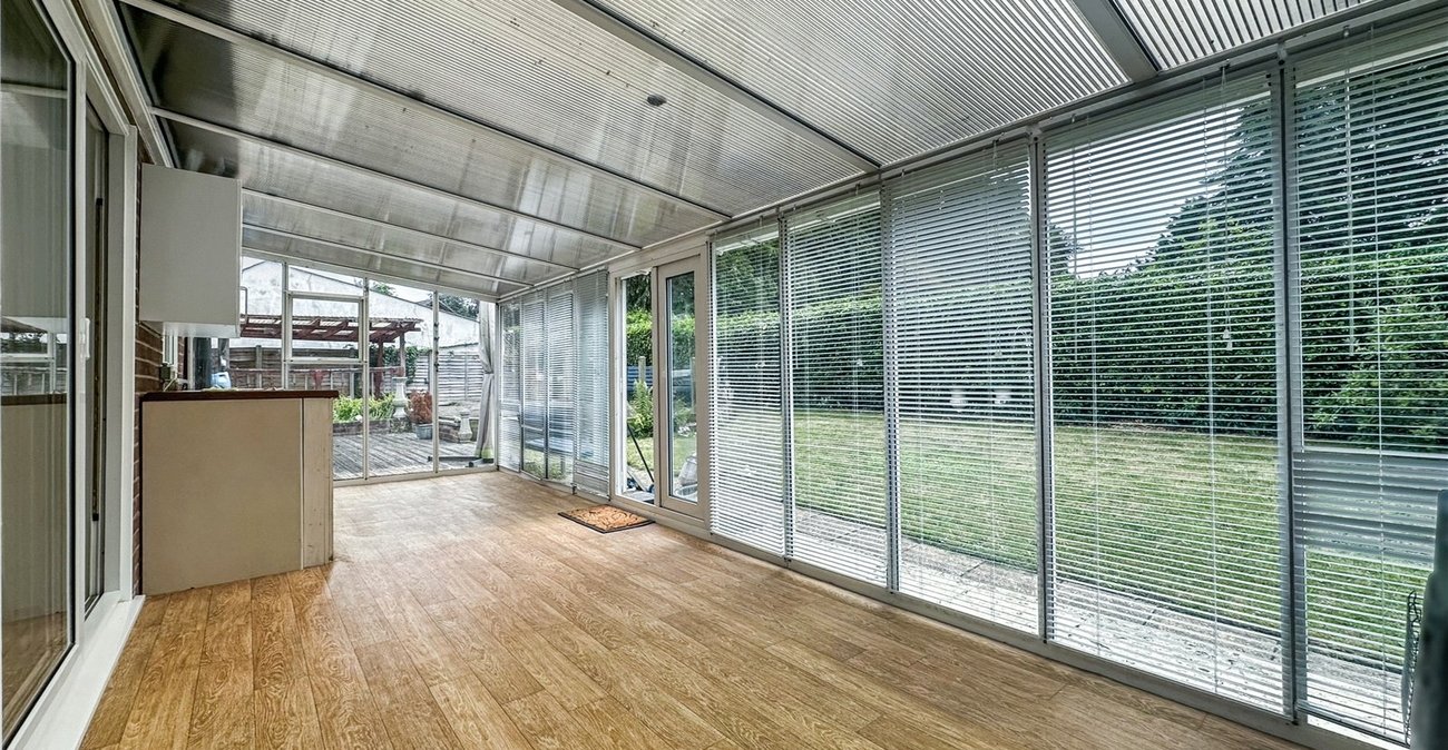 4 bedroom bungalow for sale in Rainham | Robinson Michael & Jackson