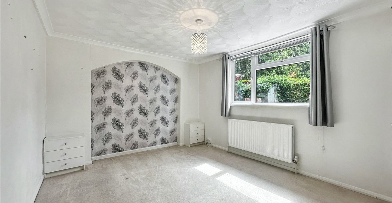 4 bedroom bungalow for sale in Rainham | Robinson Michael & Jackson