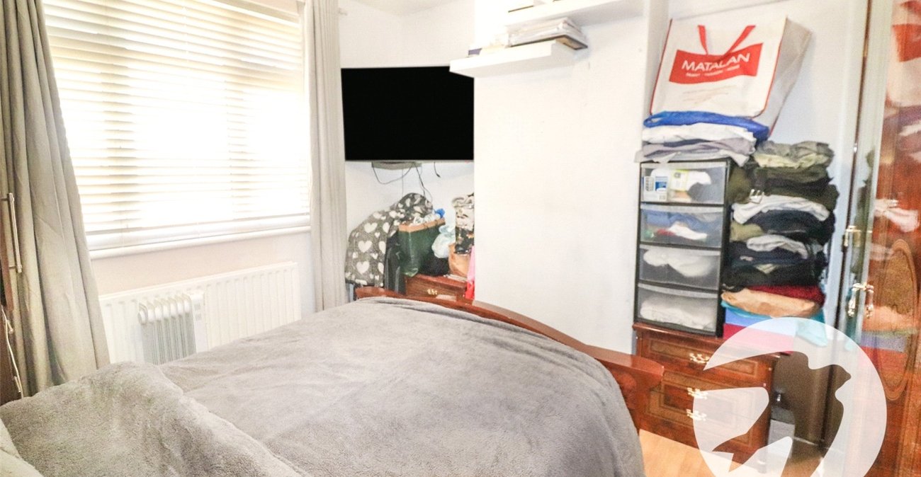 4 bedroom house for sale in Erith | Robinson Jackson