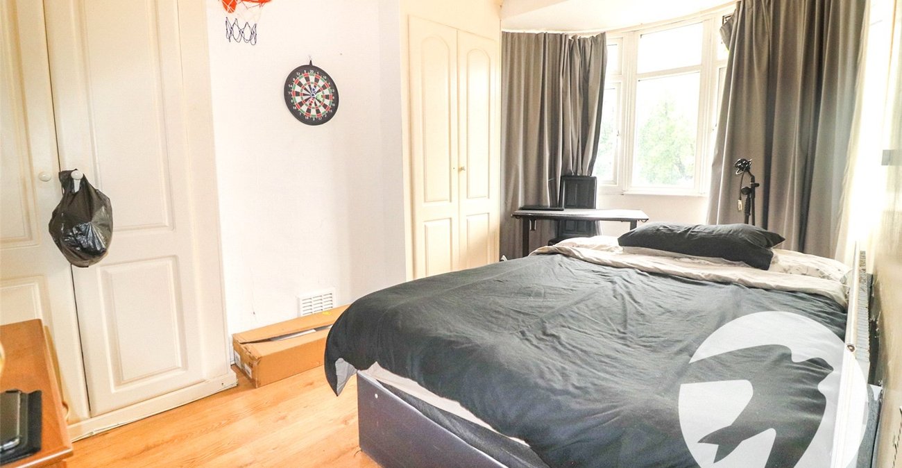 4 bedroom house for sale in Erith | Robinson Jackson