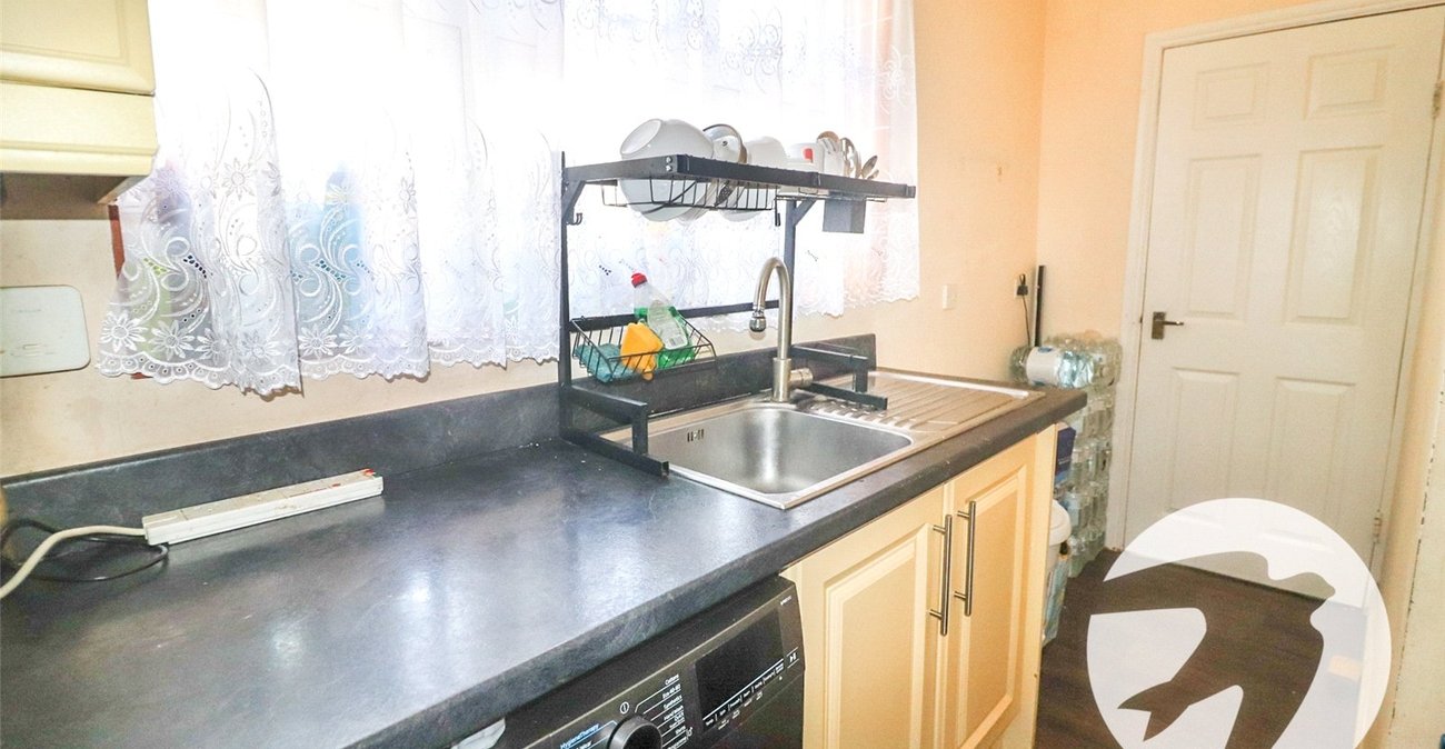 4 bedroom house for sale in Erith | Robinson Jackson