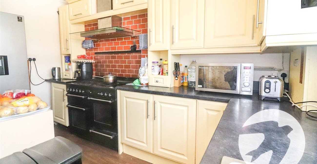 4 bedroom house for sale in Erith | Robinson Jackson