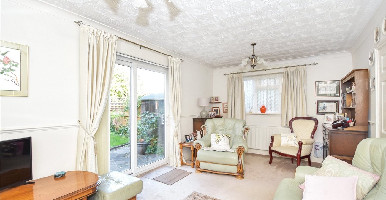 2 bedroom house for sale in Hextable | Robinson Jackson