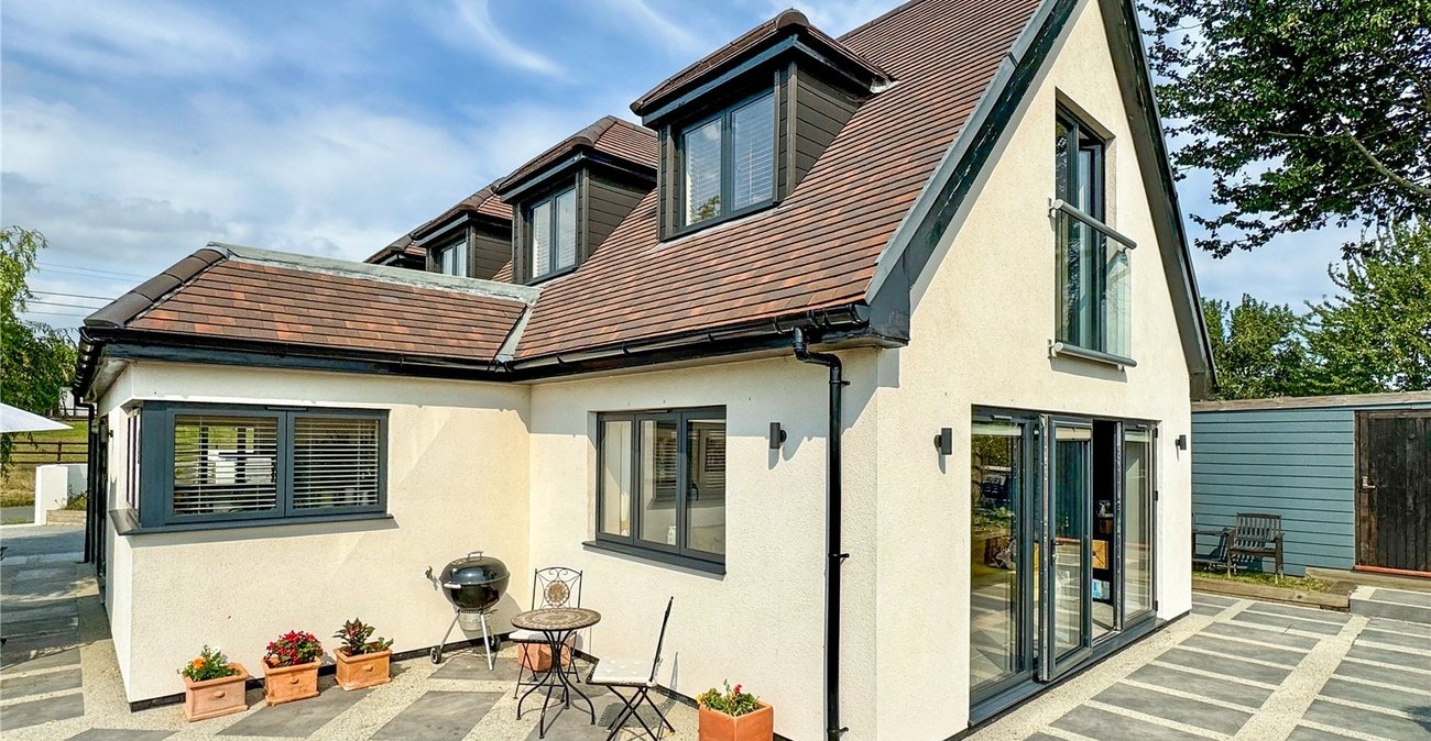 3 bedroom house for sale in Hextable | Robinson Jackson