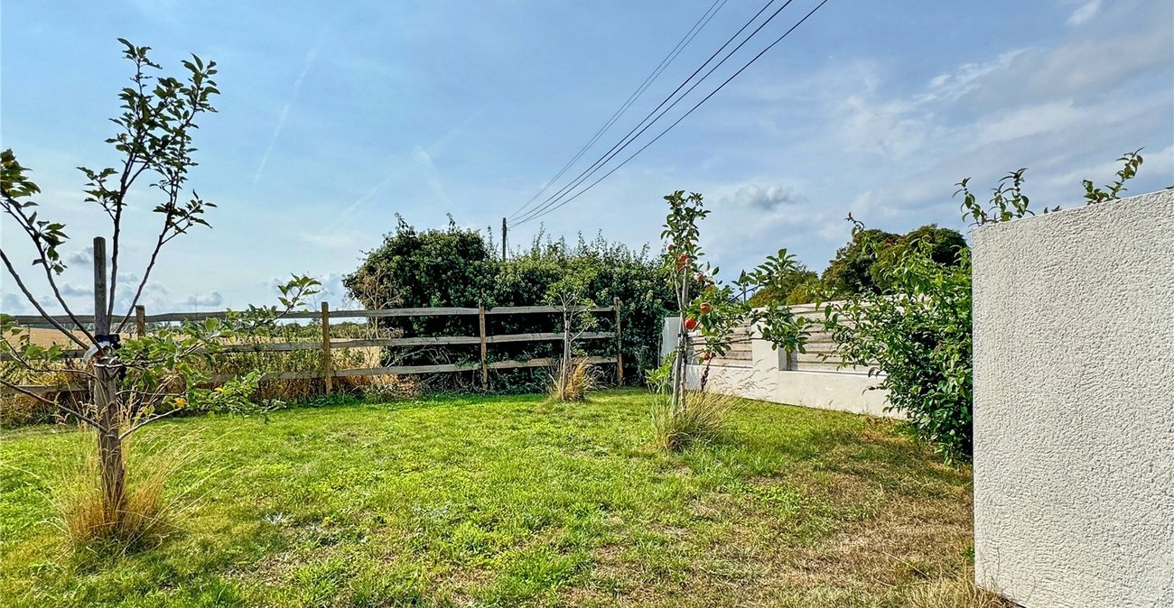 3 bedroom house for sale in Hextable | Robinson Jackson