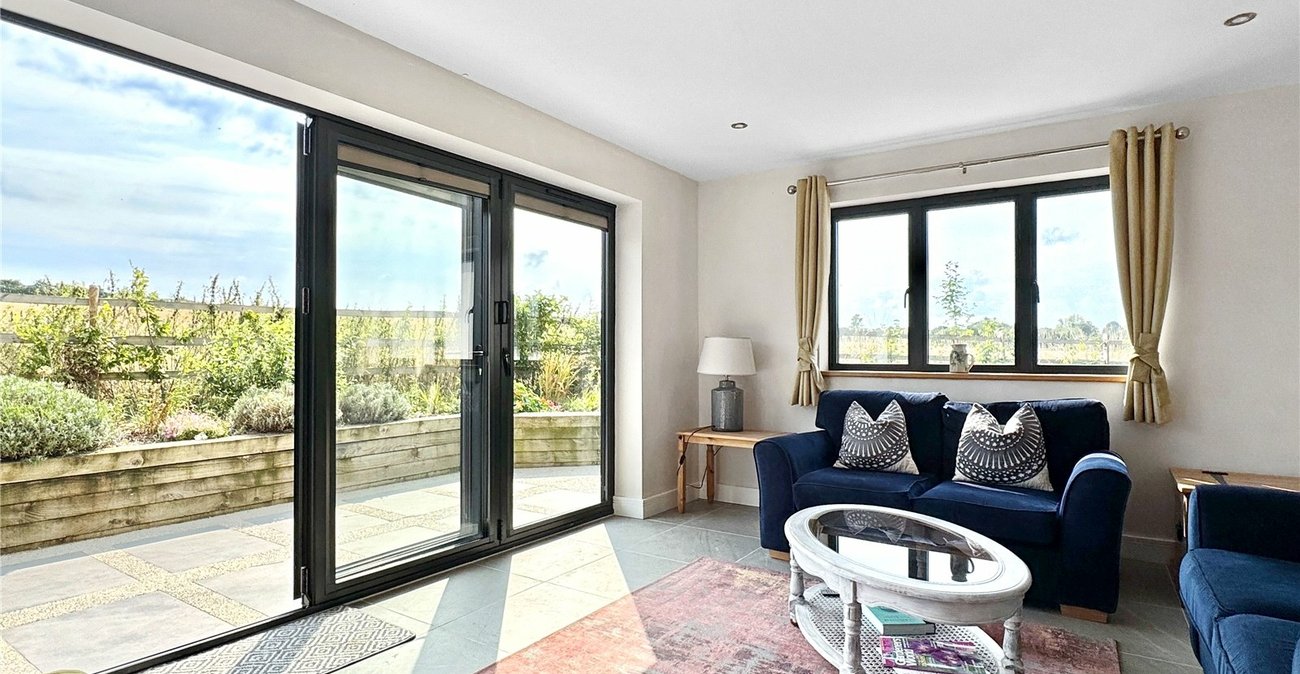 3 bedroom house for sale in Hextable | Robinson Jackson