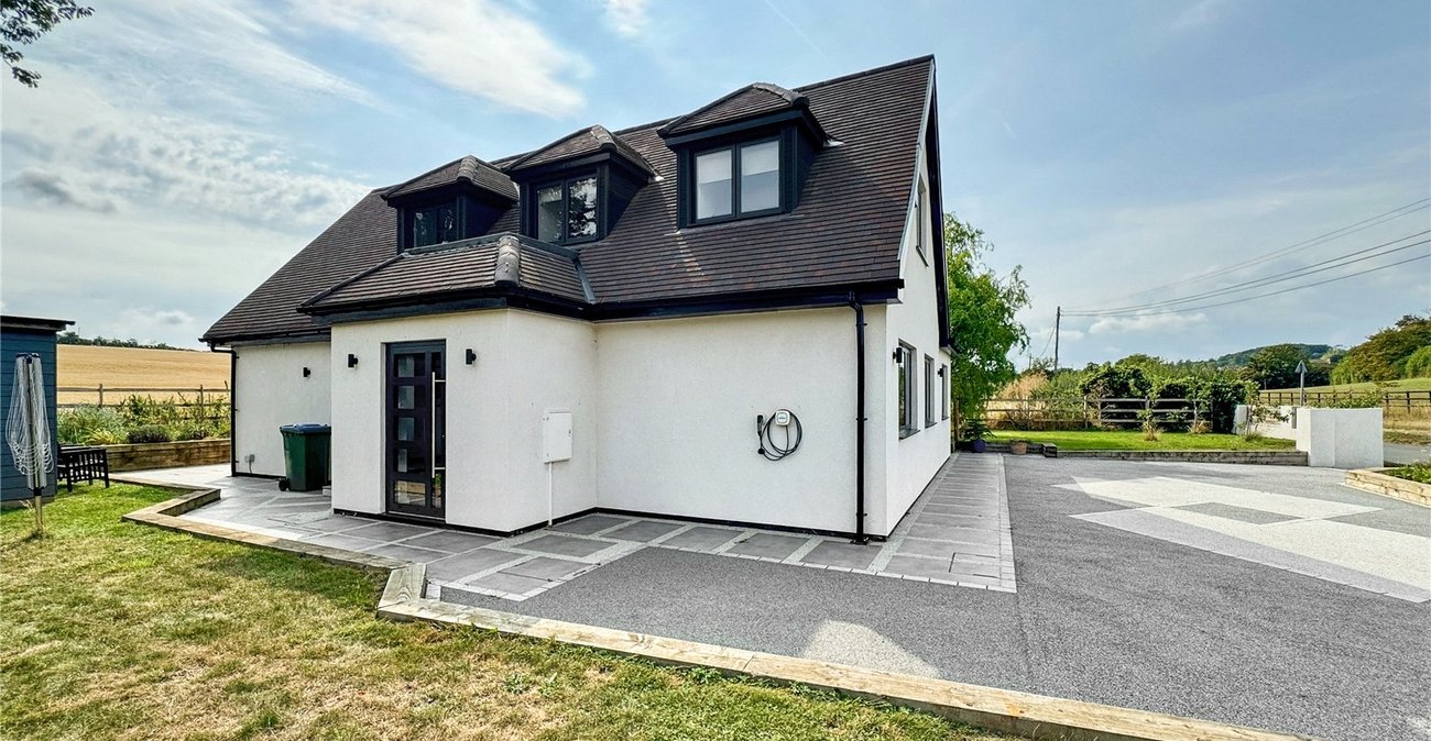 3 bedroom house for sale in Hextable | Robinson Jackson