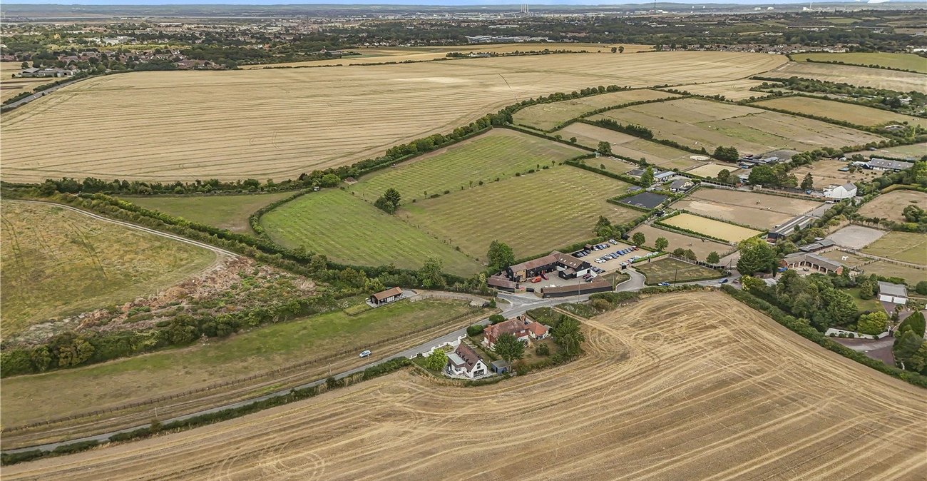 3 bedroom house for sale in Hextable | Robinson Jackson