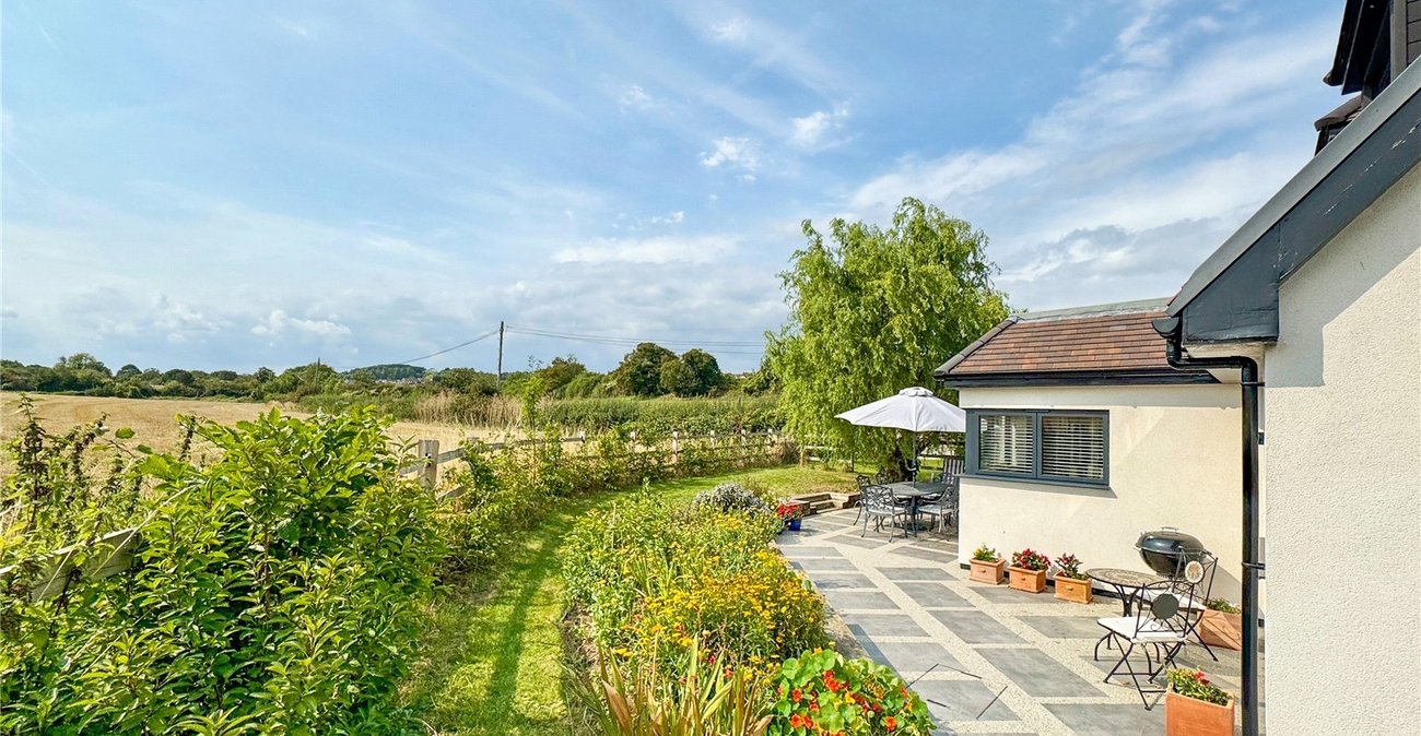 3 bedroom house for sale in Hextable | Robinson Jackson