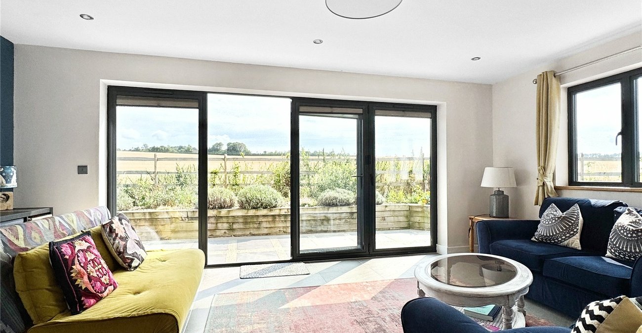 3 bedroom house for sale in Hextable | Robinson Jackson