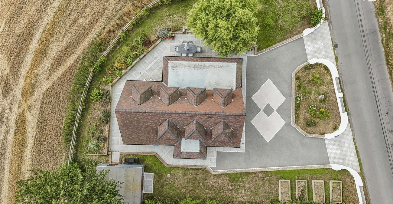 3 bedroom house for sale in Hextable | Robinson Jackson