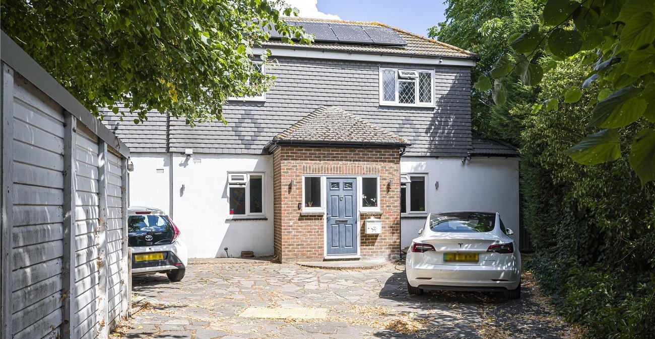 5 bedroom house for sale in Hextable | Robinson Jackson