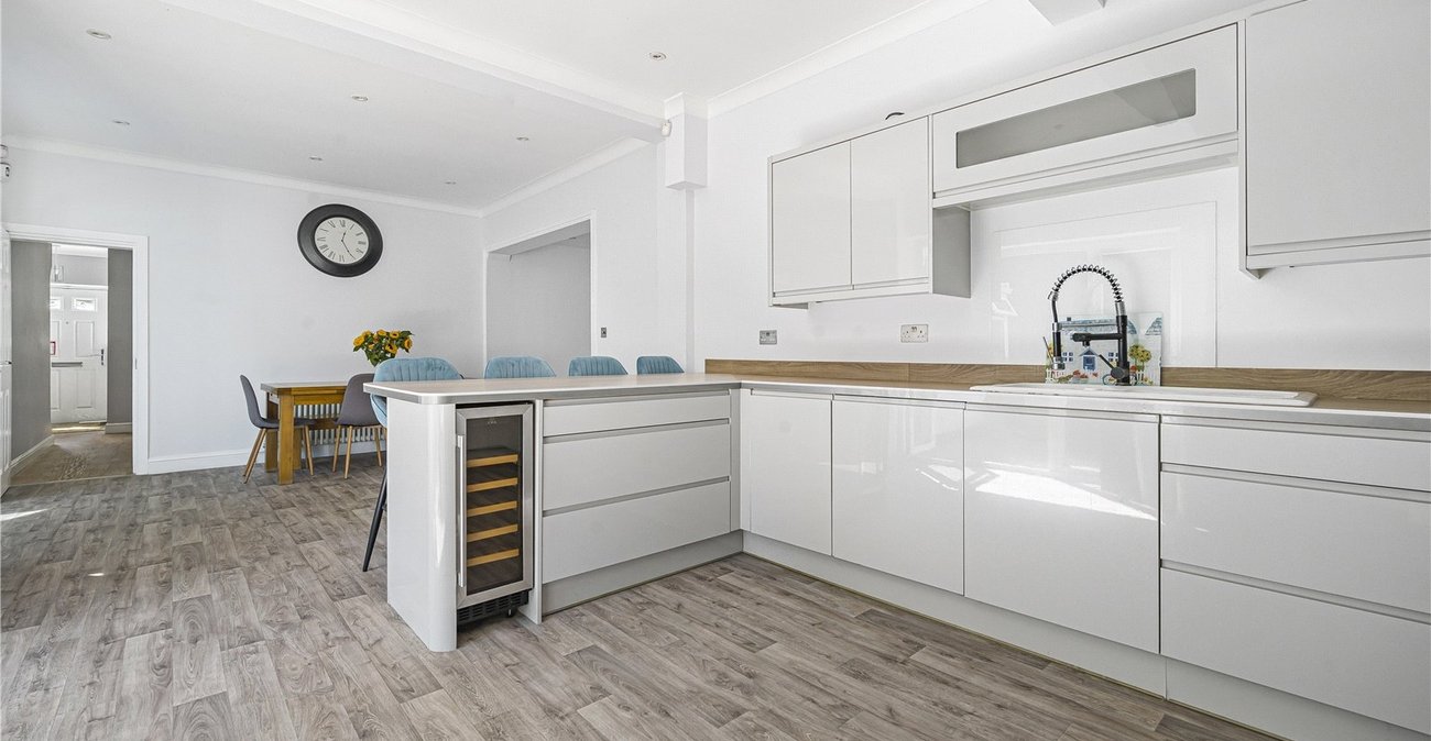 5 bedroom house for sale in Hextable | Robinson Jackson