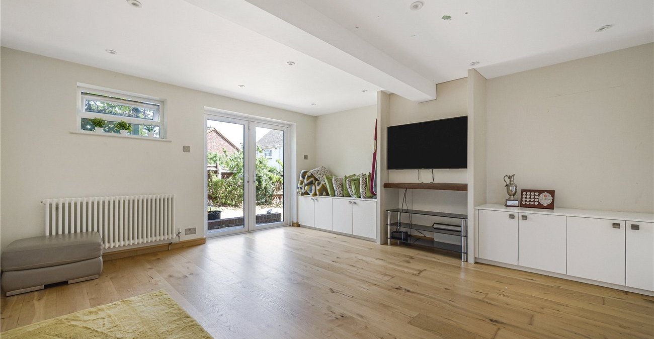 5 bedroom house for sale in Hextable | Robinson Jackson