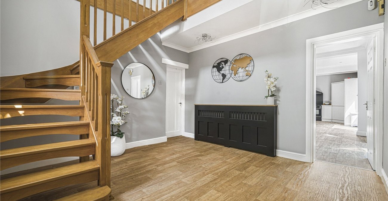 5 bedroom house for sale in Hextable | Robinson Jackson