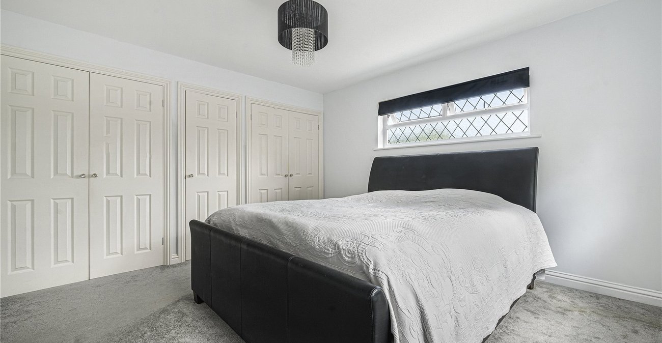 5 bedroom house for sale in Hextable | Robinson Jackson