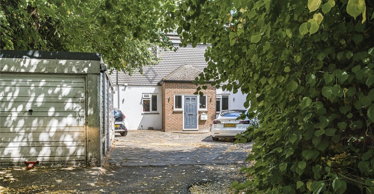 5 bedroom house for sale in Hextable | Robinson Jackson