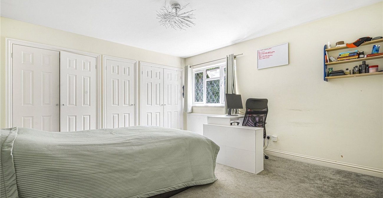 5 bedroom house for sale in Hextable | Robinson Jackson