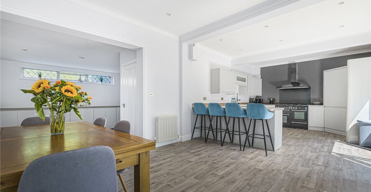 5 bedroom house for sale in Hextable | Robinson Jackson