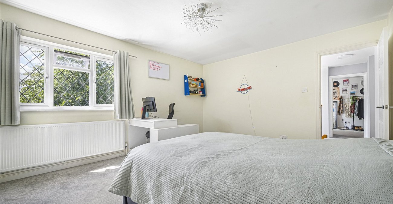 5 bedroom house for sale in Hextable | Robinson Jackson