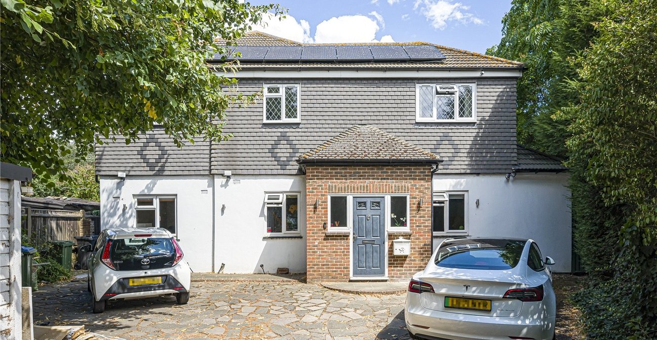 5 bedroom house for sale in Hextable | Robinson Jackson