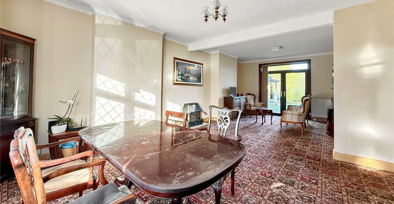 4 bedroom house for sale in Hextable | Robinson Jackson