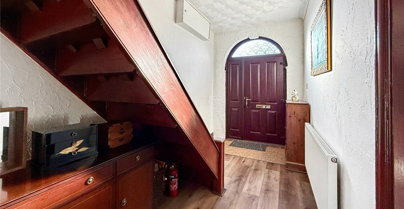 4 bedroom house for sale in Hextable | Robinson Jackson