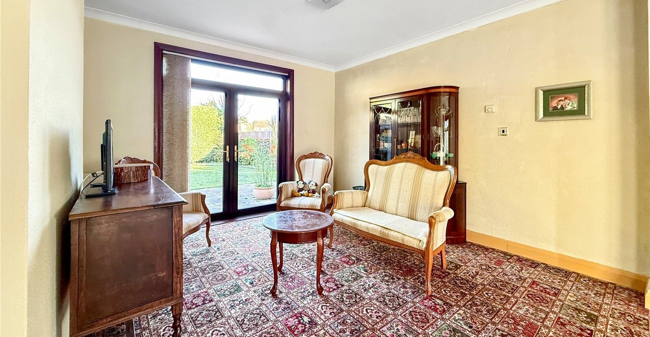 4 bedroom house for sale in Hextable | Robinson Jackson