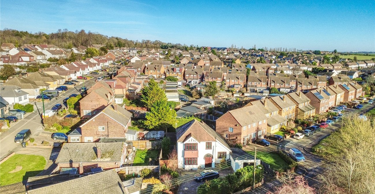 4 bedroom house for sale in Hextable | Robinson Jackson