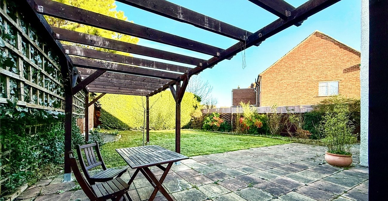 4 bedroom house for sale in Hextable | Robinson Jackson