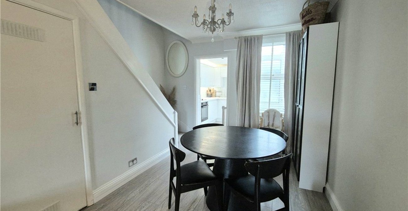 2 bedroom house for sale in Orpington | Robinson Jackson