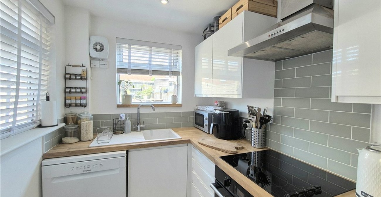 2 bedroom house for sale in Orpington | Robinson Jackson