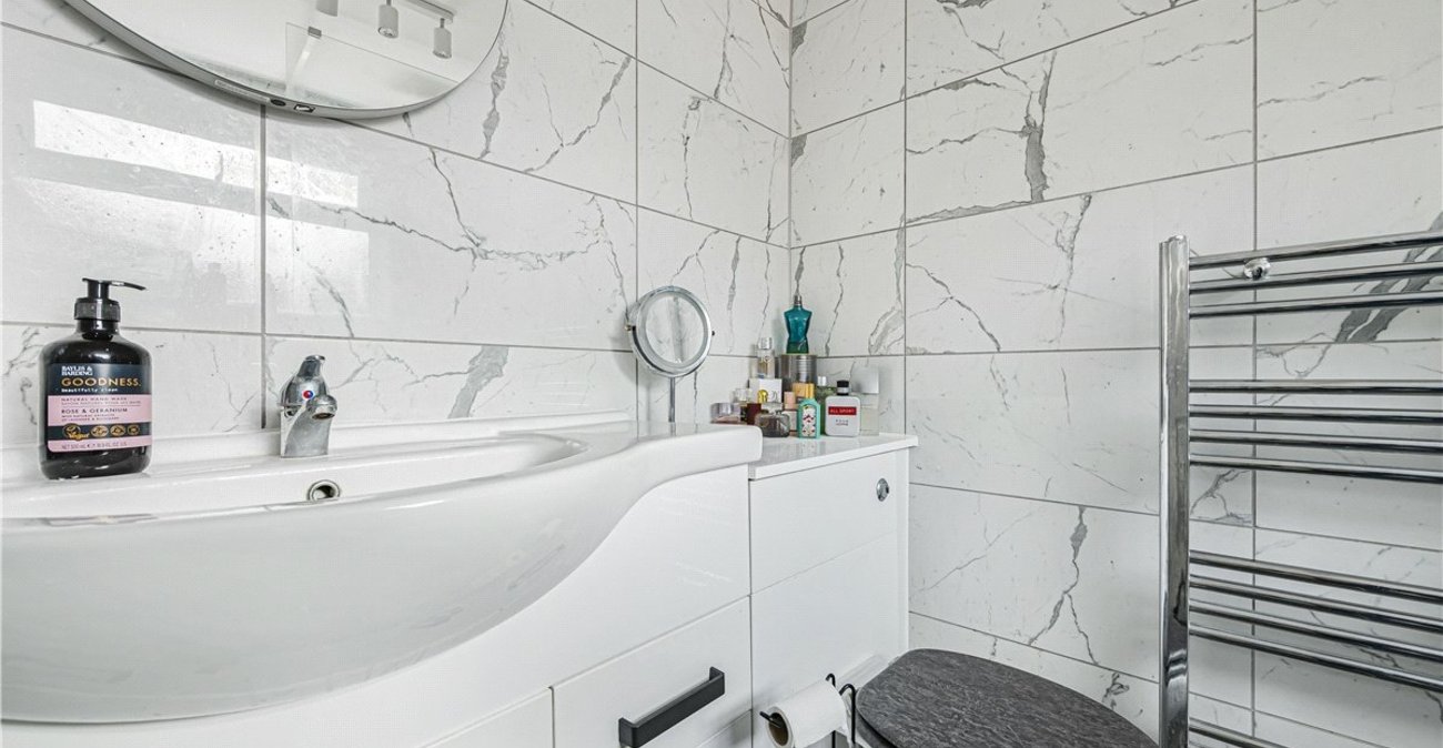 2 bedroom house for sale in Orpington | Robinson Jackson