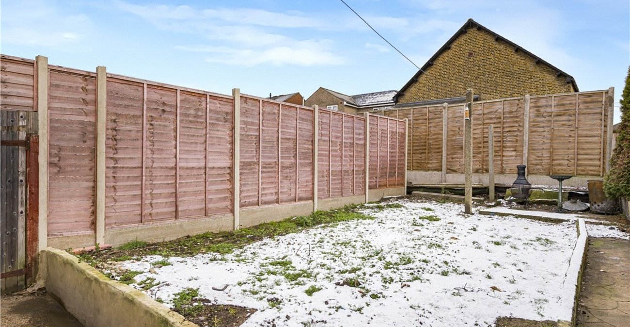 2 bedroom house for sale in Orpington | Robinson Jackson