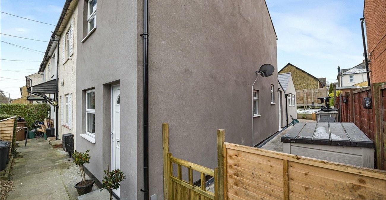 2 bedroom house for sale in Orpington | Robinson Jackson