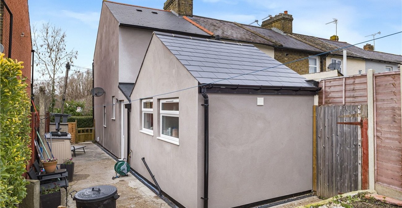 2 bedroom house for sale in Orpington | Robinson Jackson